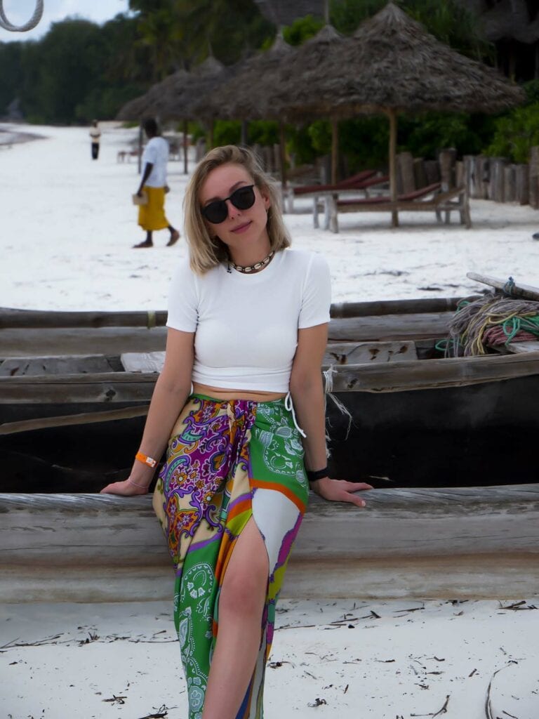 letnia stylizacja spodnica midi w etniczne wzory blog Moda