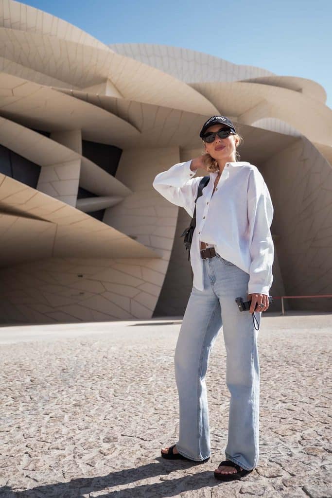 biala koszula lniana Zasada Pareta w damskiej szafie Len i jeans klasyki mody damskie