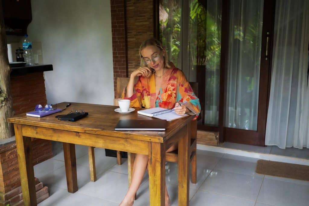 plan na idealny poranek Fenomen poranka, wejdź w nowy dzień like a pro! Zasady idealnego poranka